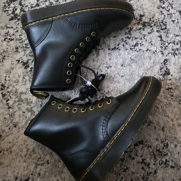 Dr. Martens Zavala Lace Up Combat Boots Leather Womens 6 NWOB Goth Grunge